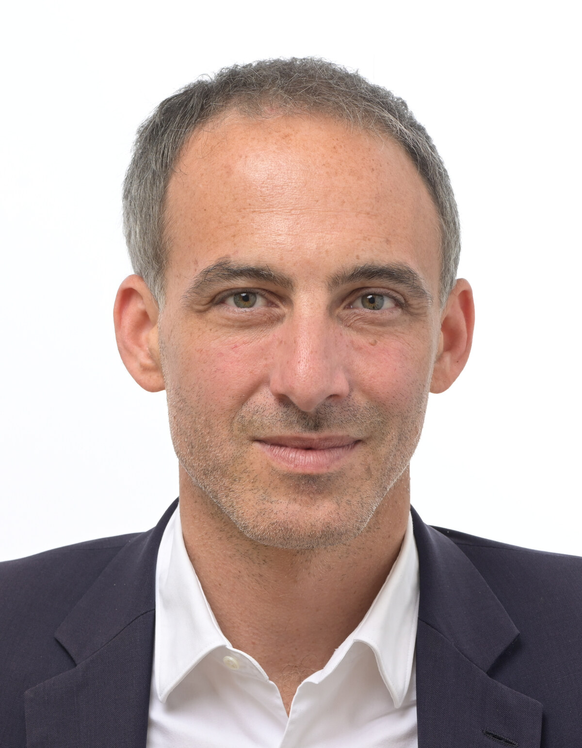 Official portrait of French member of the European Parliament Raphaël Glucksmann in July 2024.